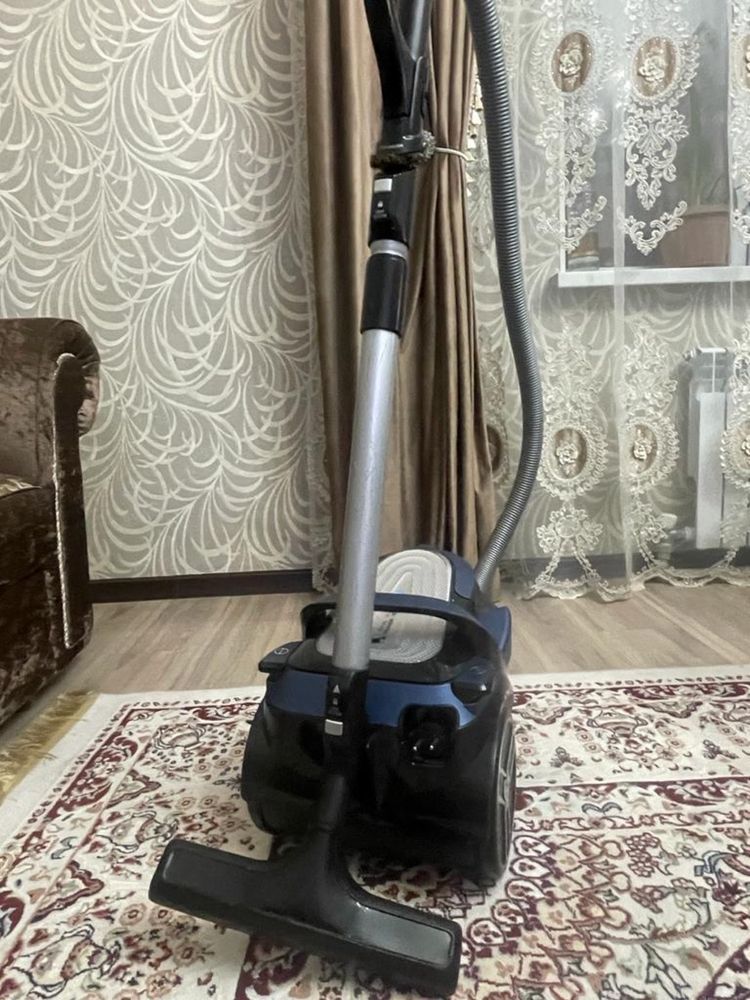 Продам пылесос tefal TW7690EA