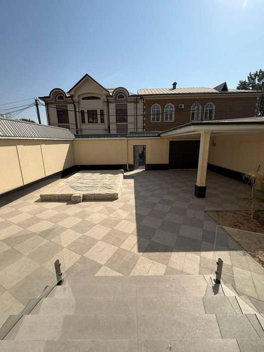 Продаётся евро дом с бассейном