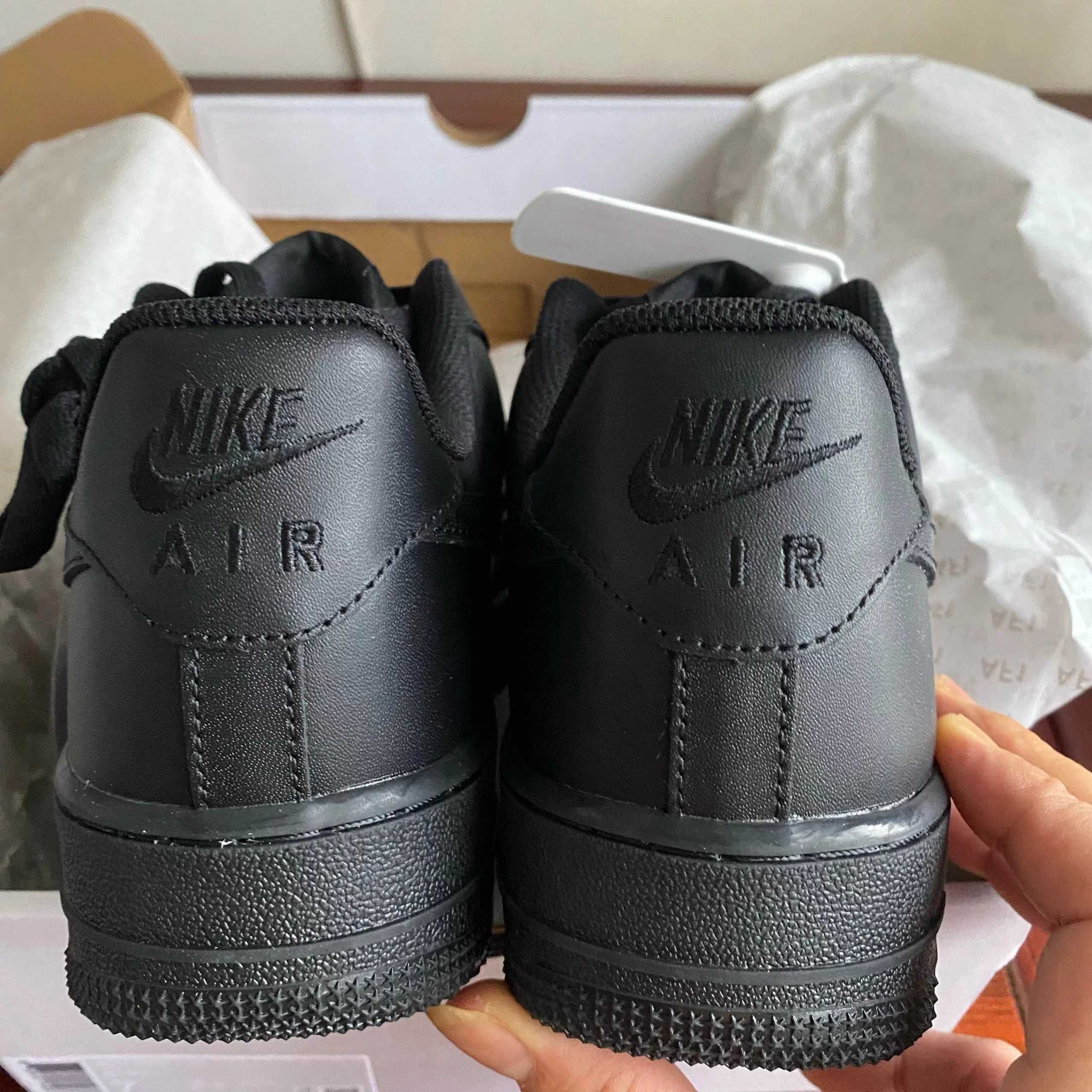 Nike Air Force 1 Black