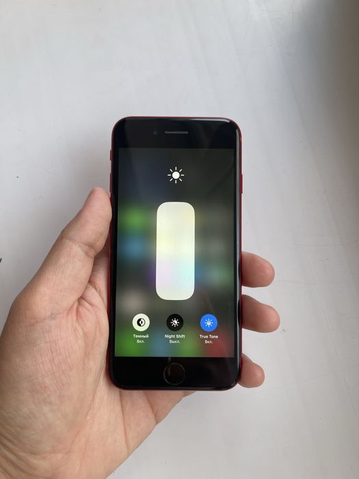 IPhone 8/64Gb Red - В отличном состоянии