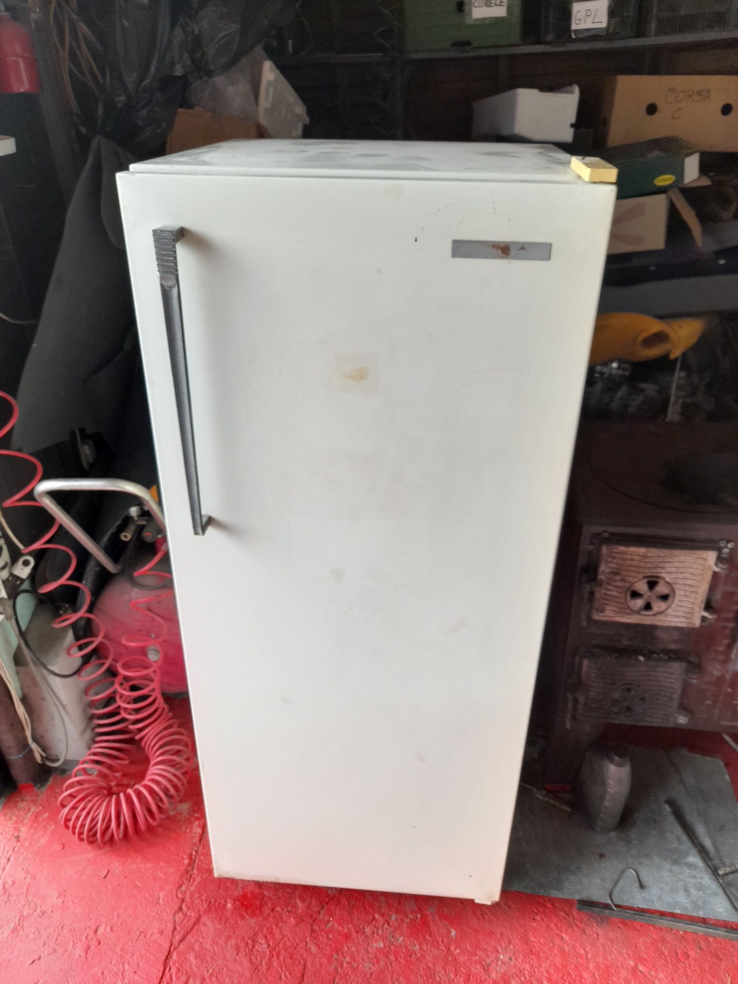 Frigider 200 l functional