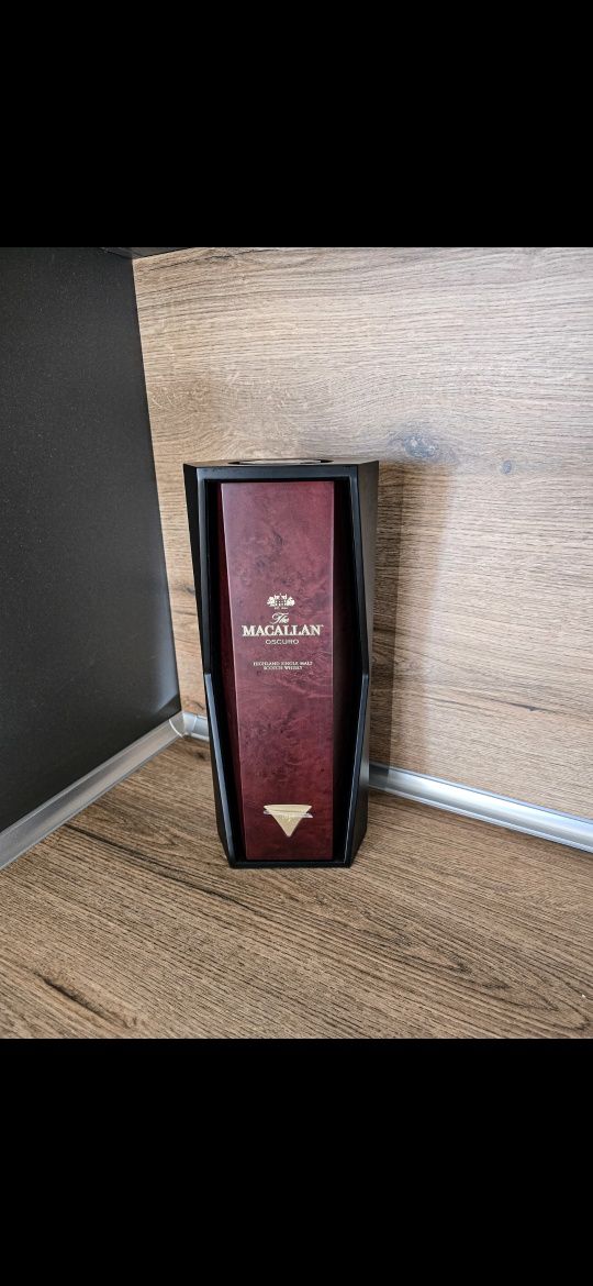 Празна кутия от Macallan уиски