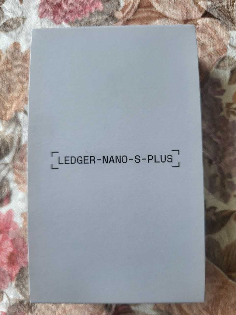 Нов, неизползван портфейл за криптовалути Ledger Nano S Plus