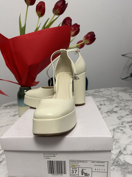 Pantofi Mohito cu platforma nr 37
