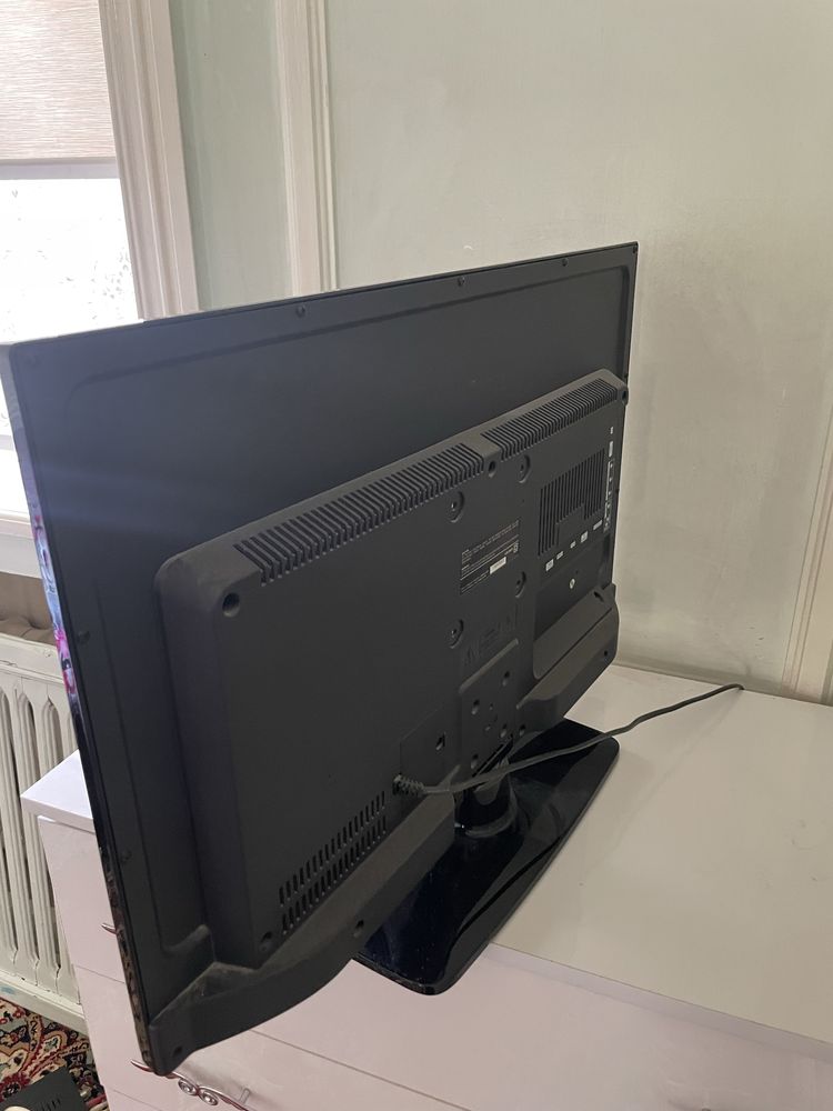 Продам телевизор LG 32