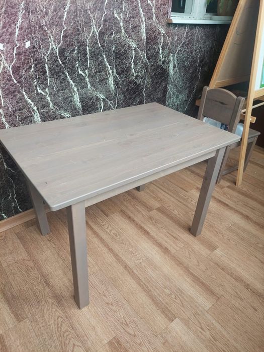 ИКЕЯ детский стол и стул