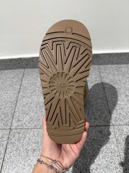 UGG Mini Dipper (36-40 pe stoc)