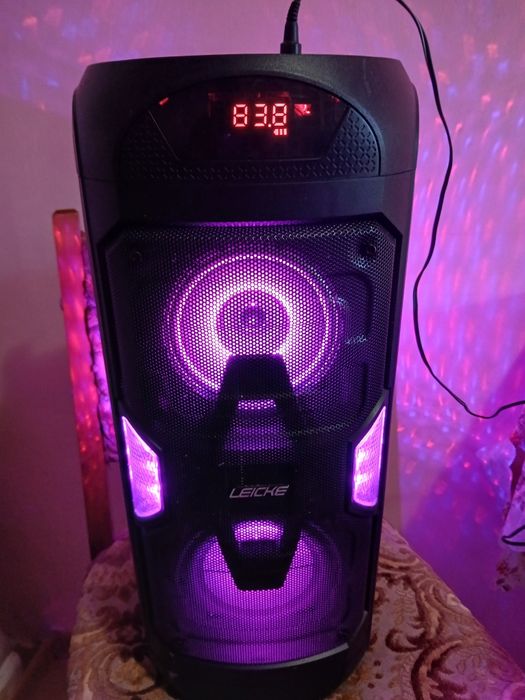 Boxa mare portabila .