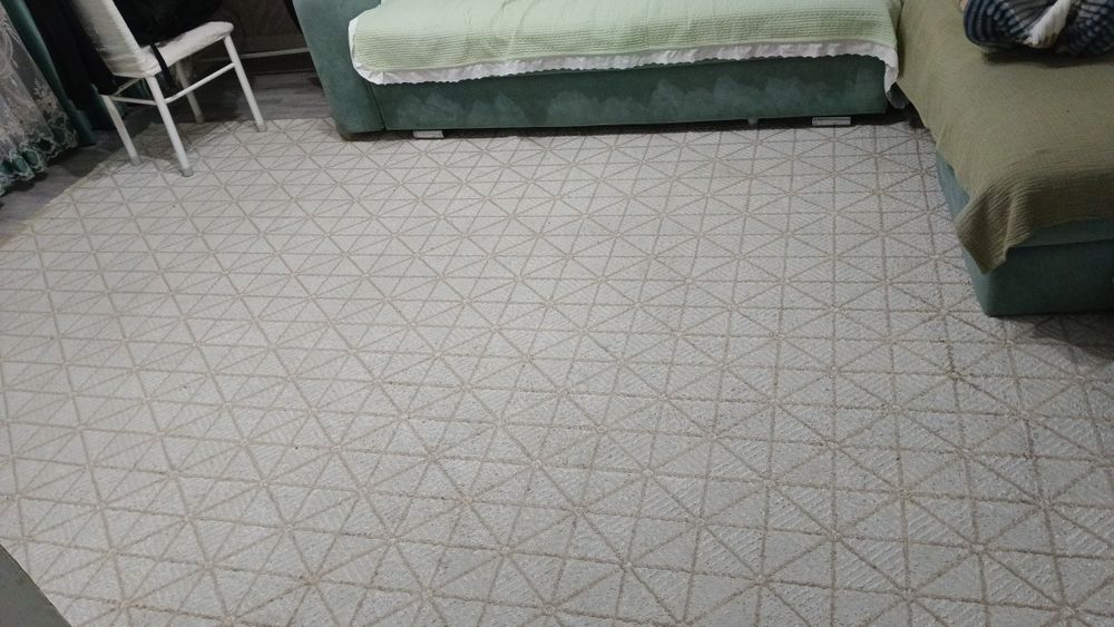 Ковер хороший состаяние. Срочно продам 10.000