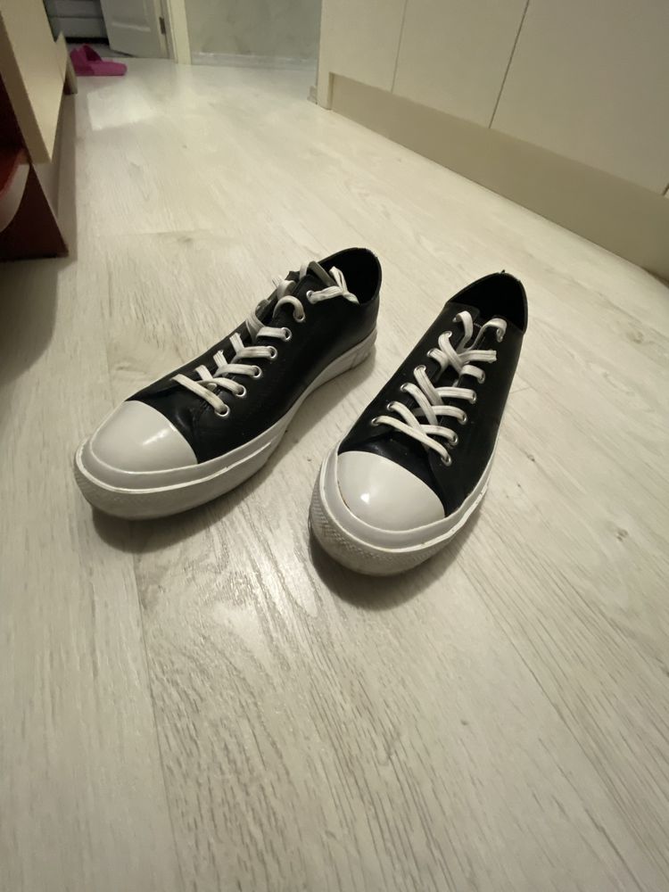 Обувки Karl Lagerfeld - 45 номер