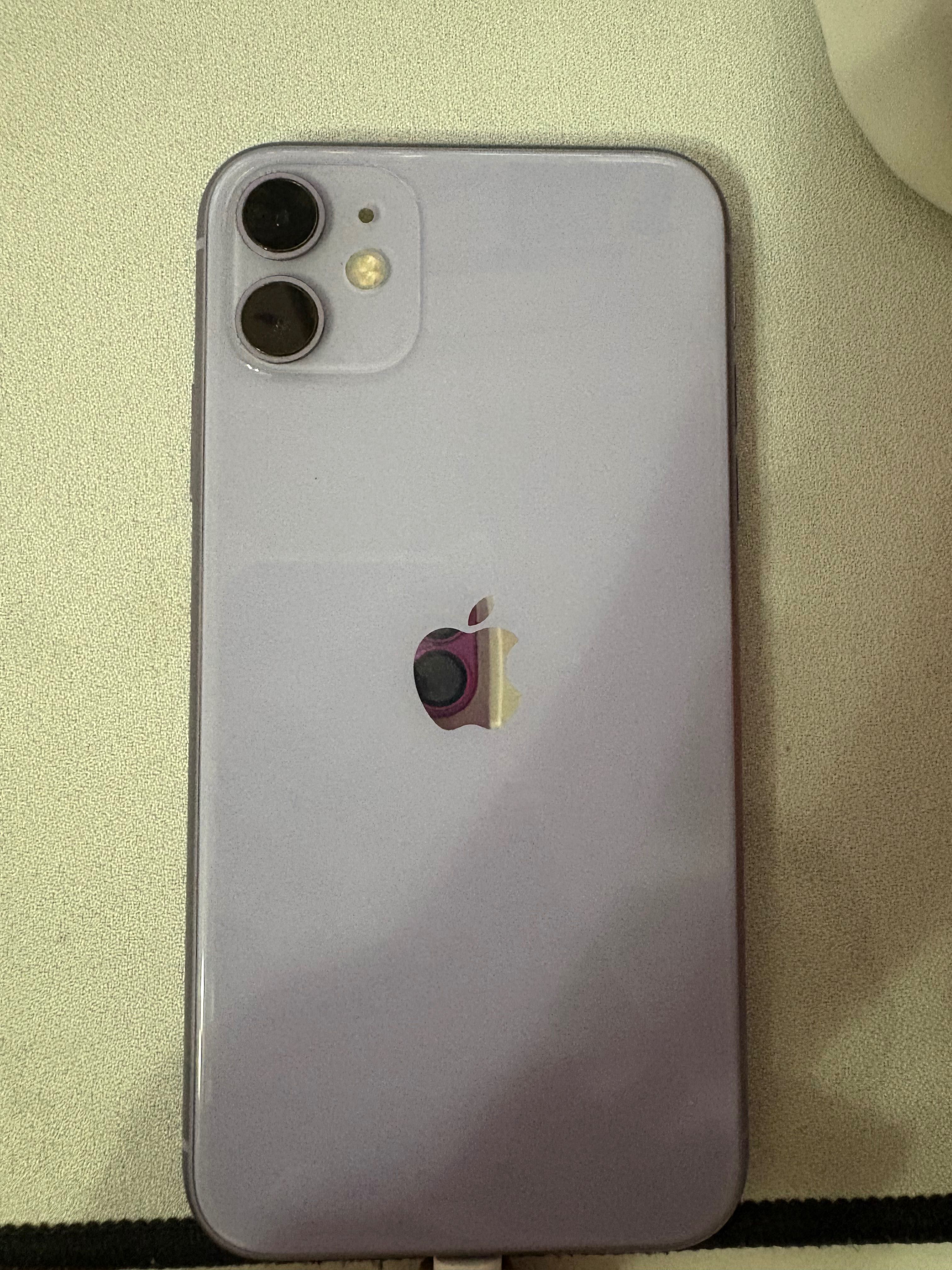 iPhone 11, 64 GB .