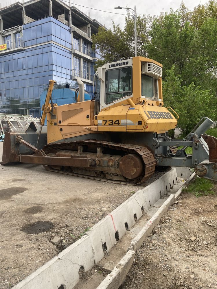 Продам бульдозер Liebherr