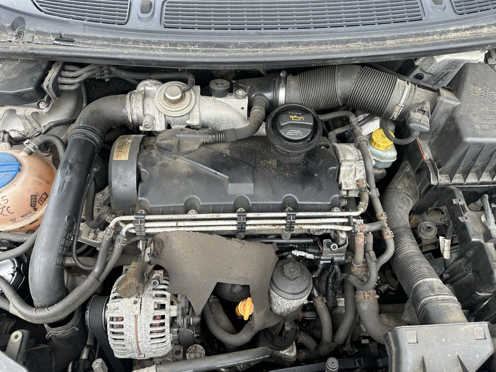 Капак/Кора двигател за Шкода 1.9tdi-105к.с.!