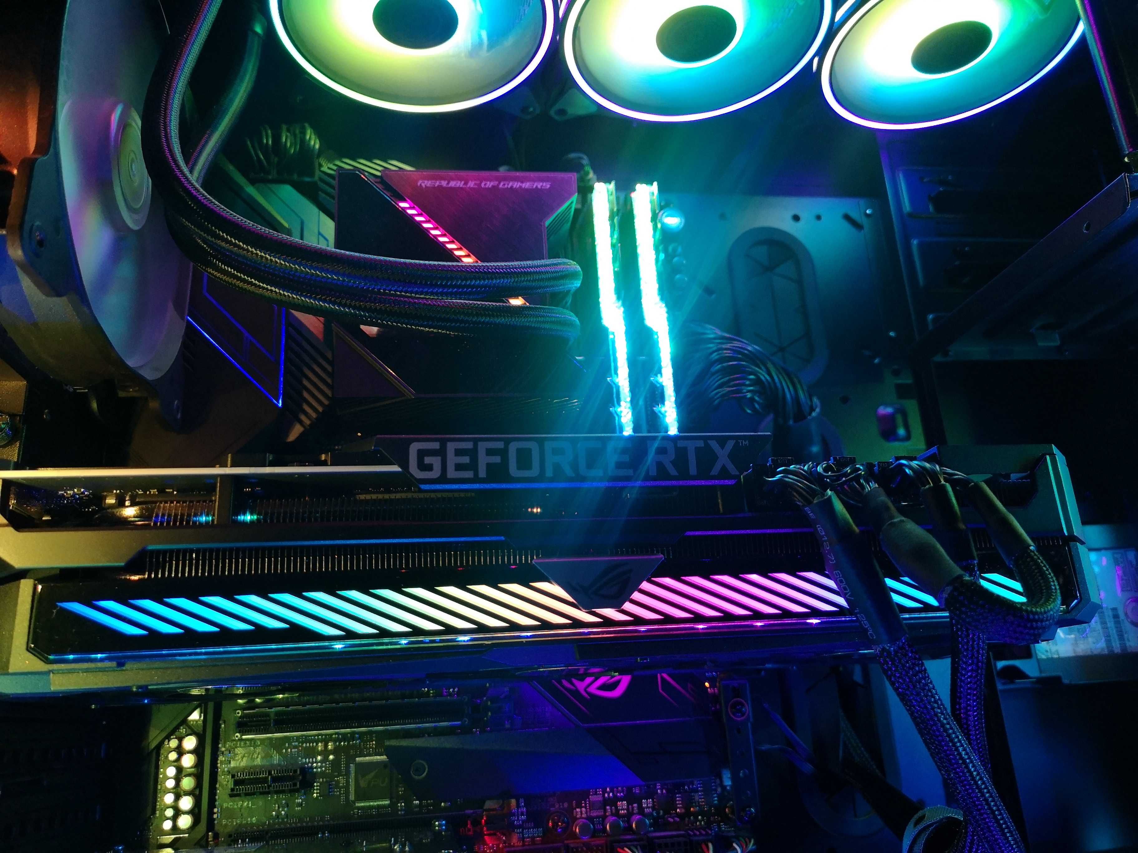 Продавам Asus Rog Strix 3080 ti