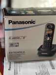 Радиотелефон panasonic новый. Вторая трубка в подарок.
