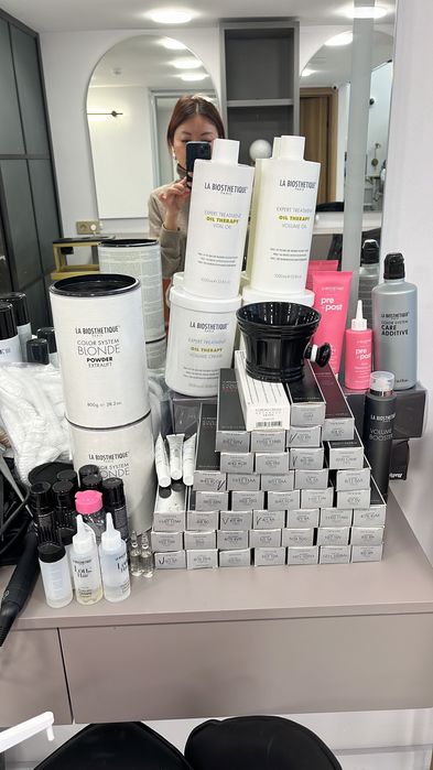 Срочно распродаю салонные принадлежности материалы и расходники