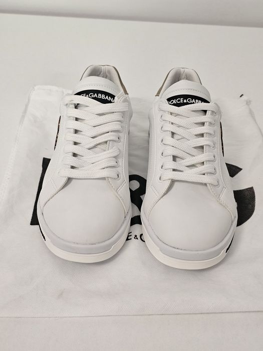 Adidași unisex albi