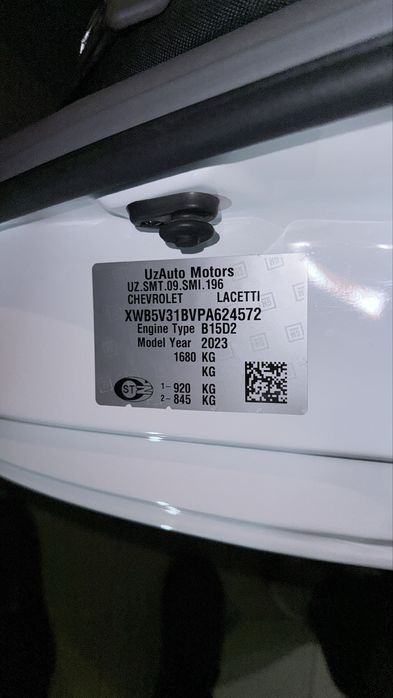 Chevrole Gentra sotiladi. Holati ideal oq rang bez lyuk. ishga uyga ay