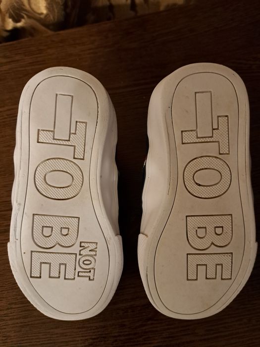 Adidasi Benetton marimea 24