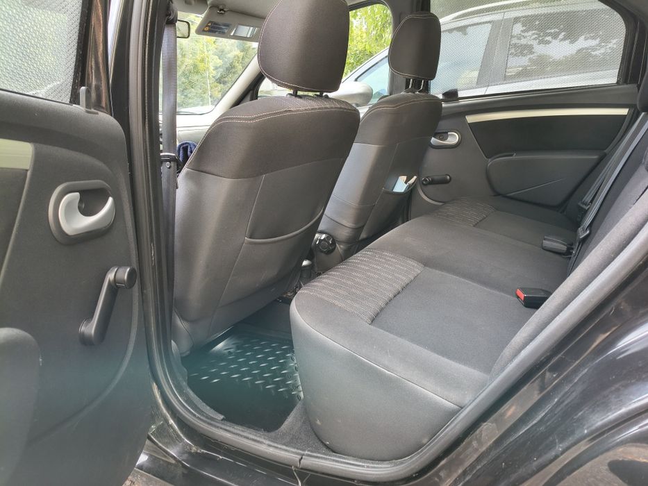 Dacia Logan Black Line