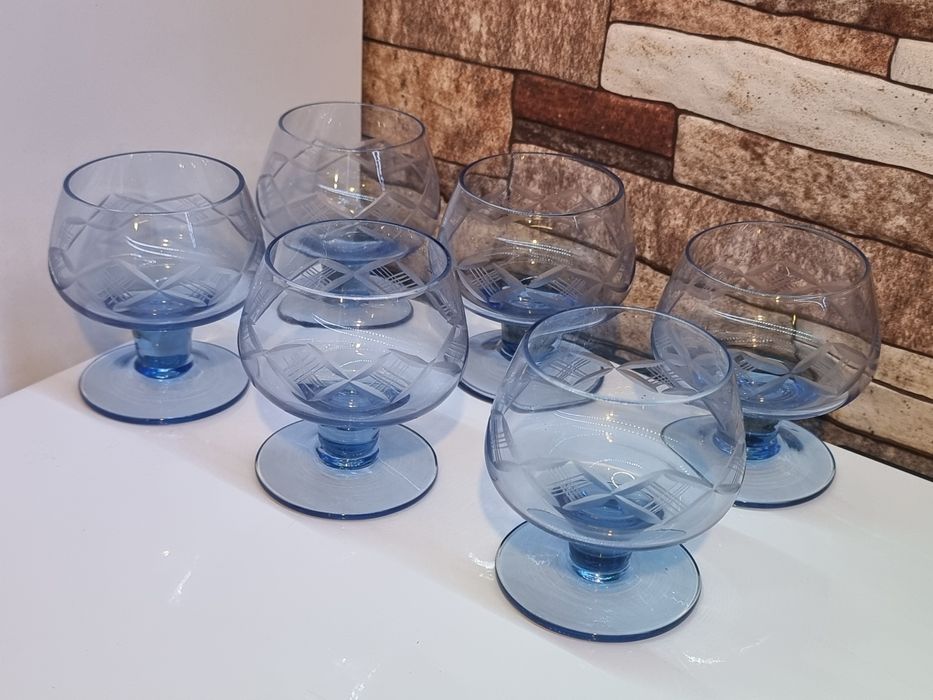 Set 6 pahare cristal coniac, vechi cu picior
