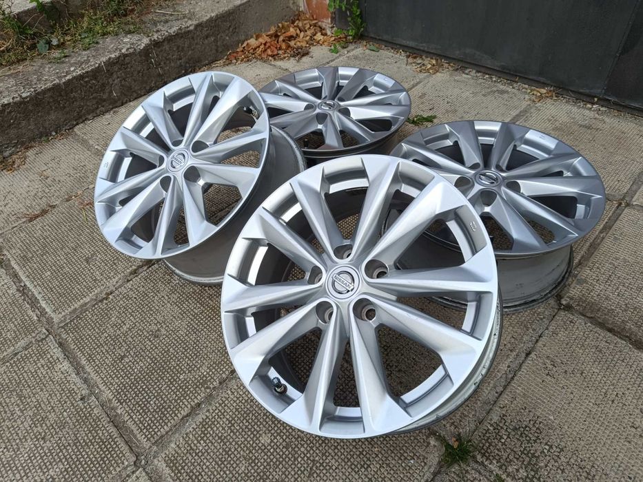 ОРИГИНАЛНИ джанти с датчици  17 ' 5x114,3 Нисан / NISSAN ЕТ40 7J 66,1