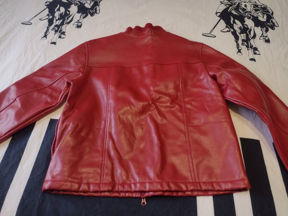 Много топличко кожено яке с поларена подплата.