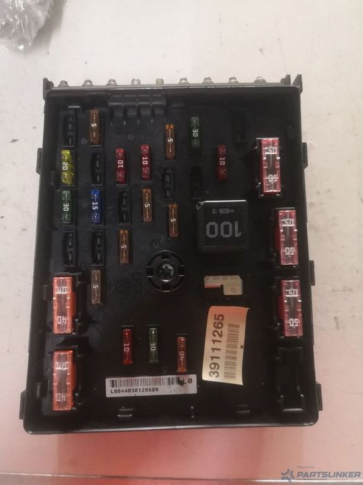 Panou sigurante VOLKSWAGEN PASSAT (3C2) [ 2005 - 2010 ] TDI (BKC, BLS, BXE) 77KW|105HP OEM 3c0937125