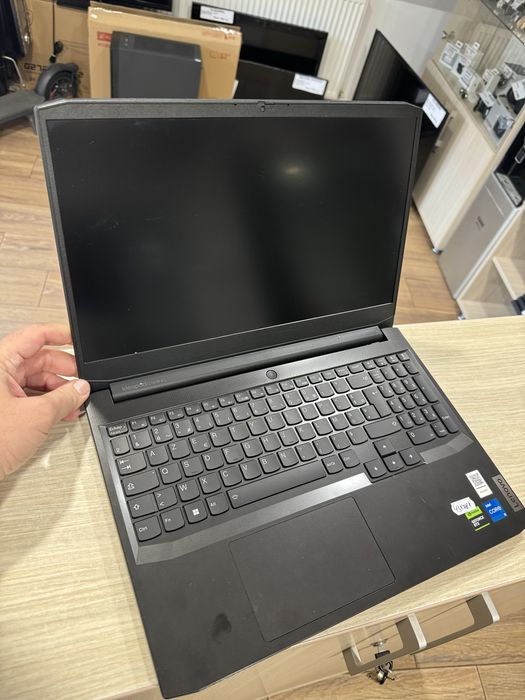 Laptop Gaming Lenovo IdeaPad 3 15IHU6 intel i5-11300H Nvidia RTX 2050