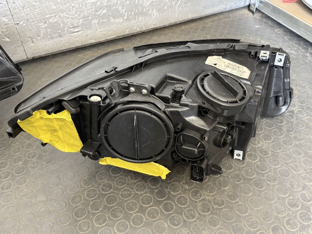Фарове комплект за BMW F10/F11 завиващи оригинлални