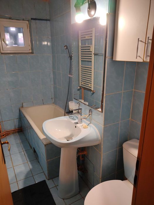 Proprietar inchiriez apartament 3 camere zona Cetatii