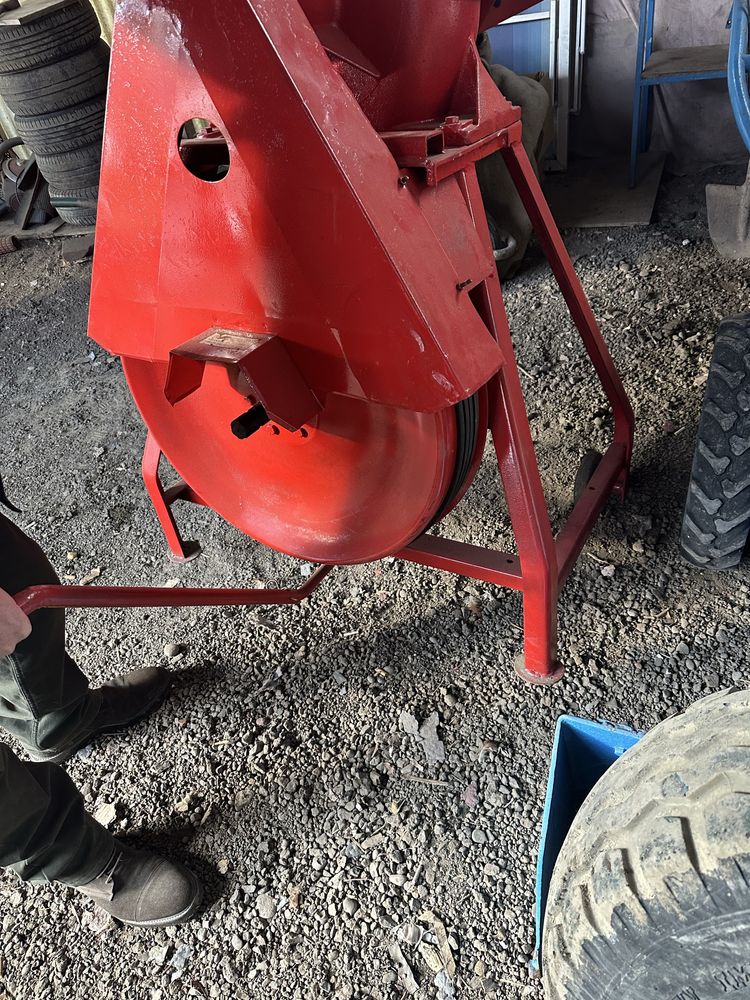 Moara PERUZZO profesionala la tractor