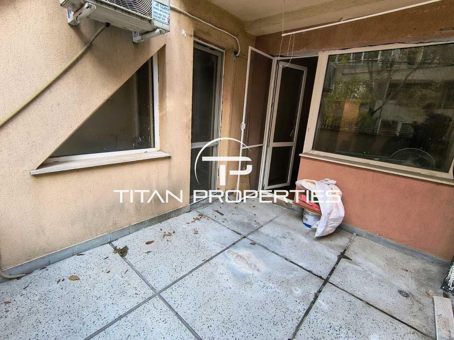 Двустаен апартамент в кв. Кючук Париж