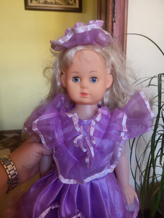 Ретро красива  кукла