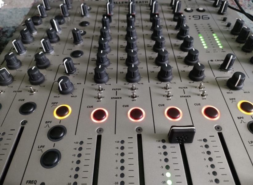 Alle&Heath xone 96 ca NOU Nu Pioneer djm 900 nexus 2 controller mixer