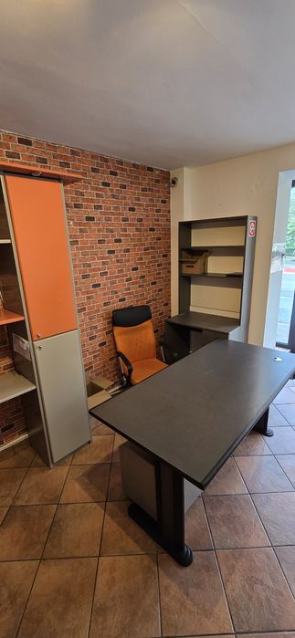 Vand mobilier showroom