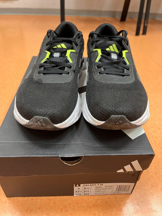 Adidasi galaxy 42.50