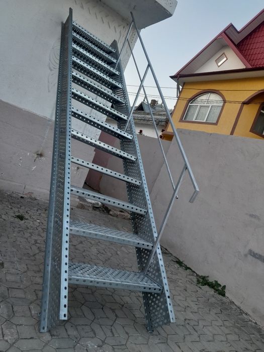 Scări metalice galvanizate la orice demisiune asiguram transport ori u
