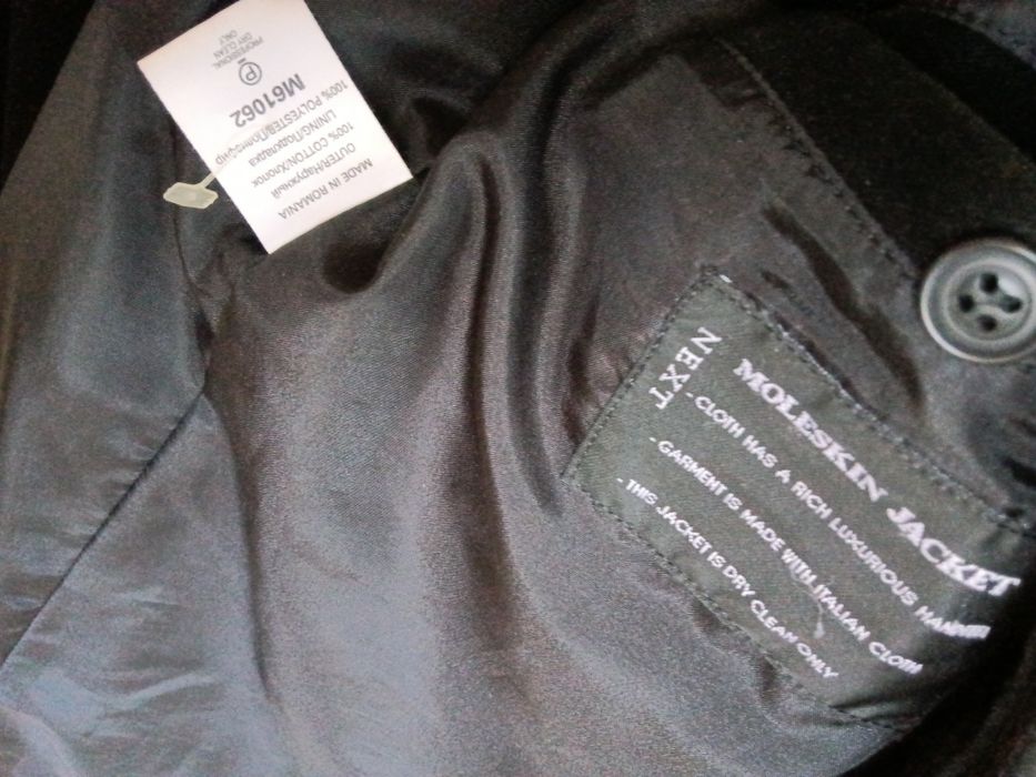 Черен мъжки костюм - риза и сако