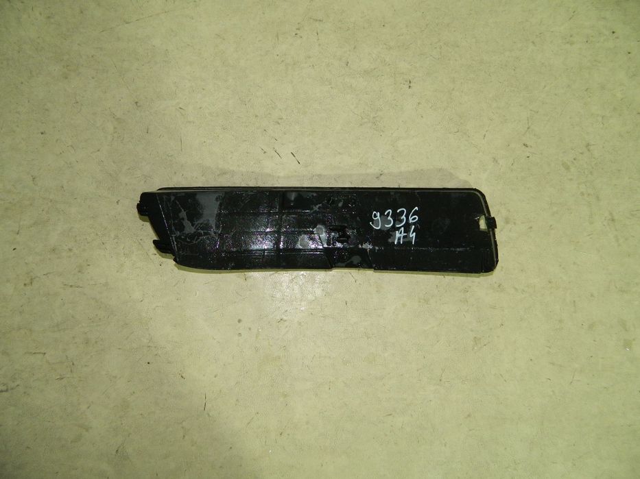 Grila bara fata partea stanga, Audi A4, 95-99, 8D0807345B