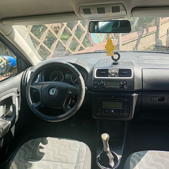 Vând Skoda Fabia