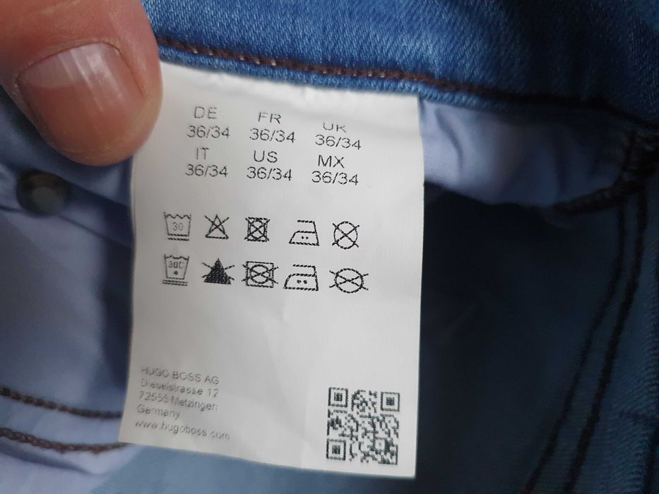 Blugi HUGO BOSS "Maine Regular Fit" - Marime W36 L34 (Talie 98 cm)