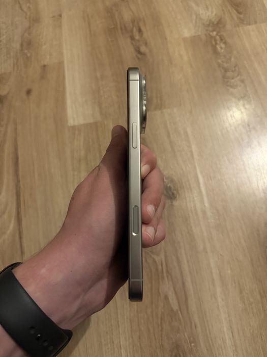 Vand Ipone 16 Pro Max  256 gb