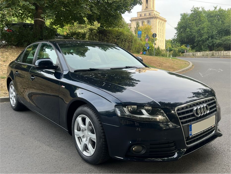 •Audi A4 B8 2009 2.0TDI Berlina•
