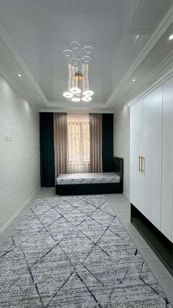 Продается 4 ком. Квартира площадью 100 кв.м. Адрес Самкоч