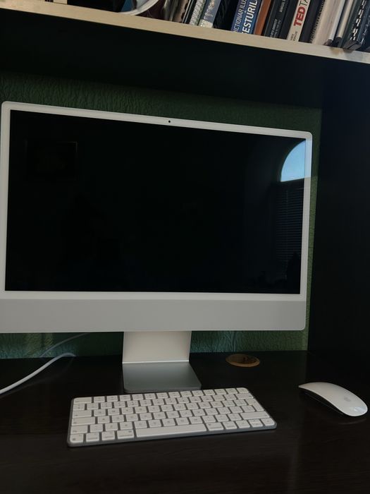 iMac 24”, M3, 16GB RAM, 256 GB SSD