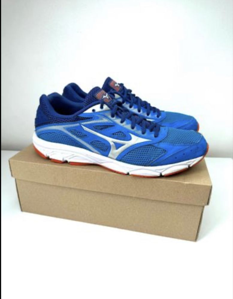 Mizuno Running (42.5) Маратонки