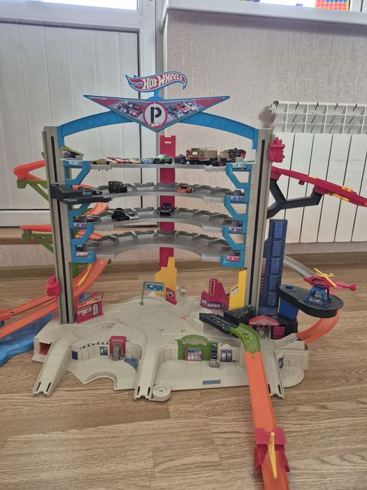 Продам паркинг Хотвилс