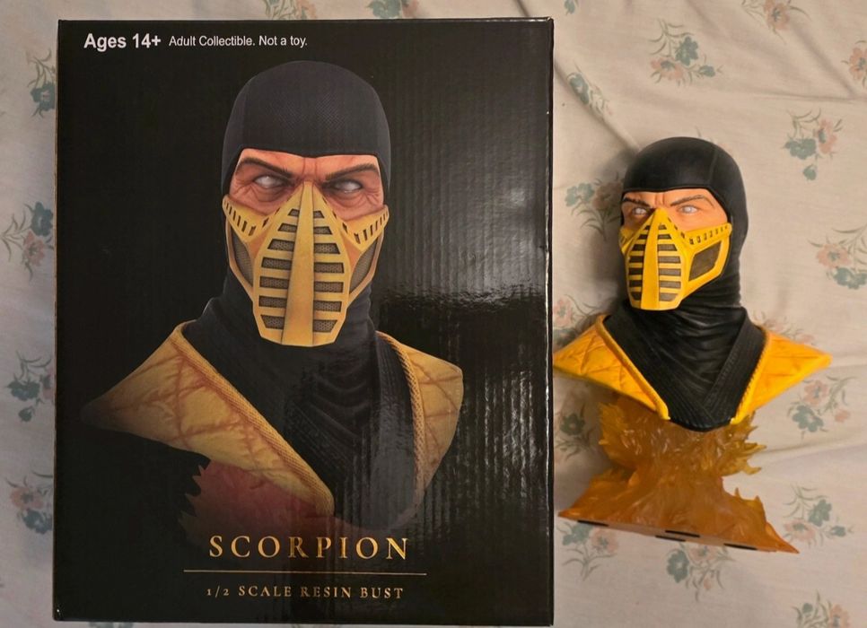 Figurina Diamond Select Mortal Kombat 11:Scorpion Legends Bust 25cm