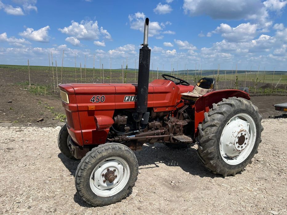 Vând tractor Fiat